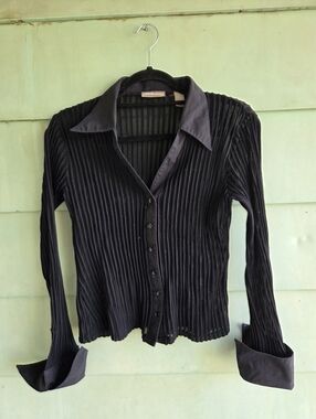 Valerie Separates Top